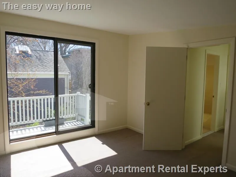 61A Sixth St, East Cambridge