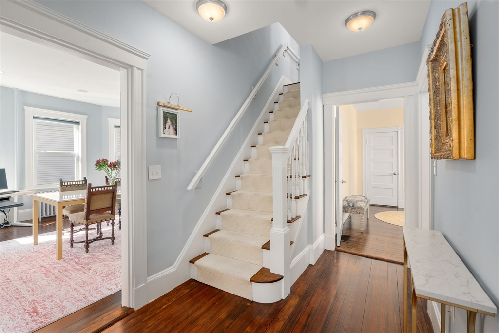 84 Pearson Rd, Tufts