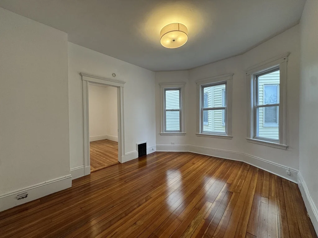 67 Washburn Ave, North Cambridge