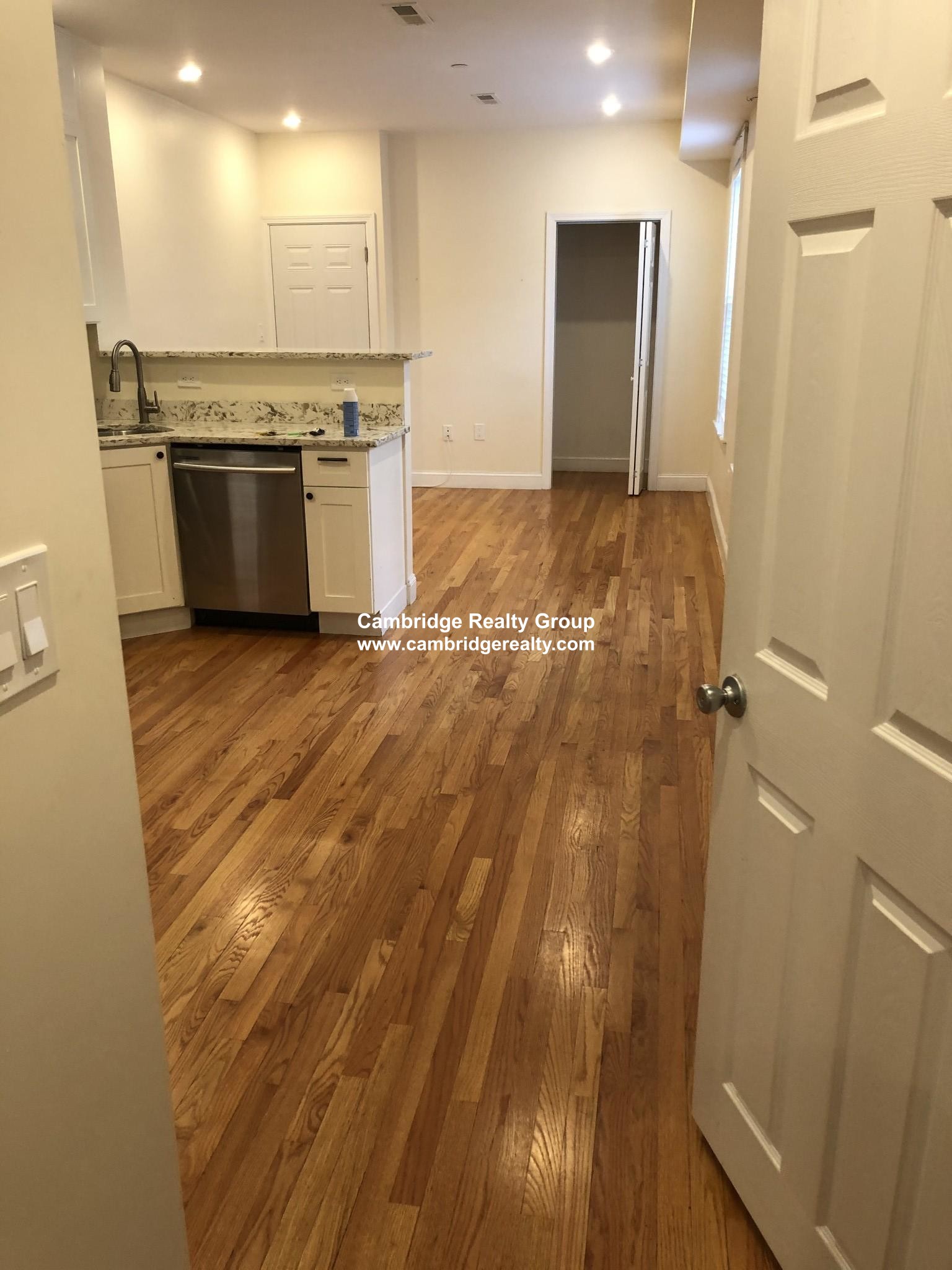 214 Green St, Cambridgeport