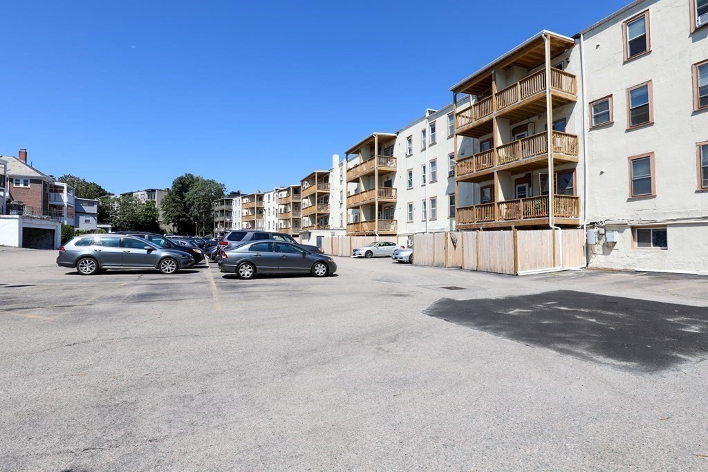 1718 Commonwealth Ave, Brighton