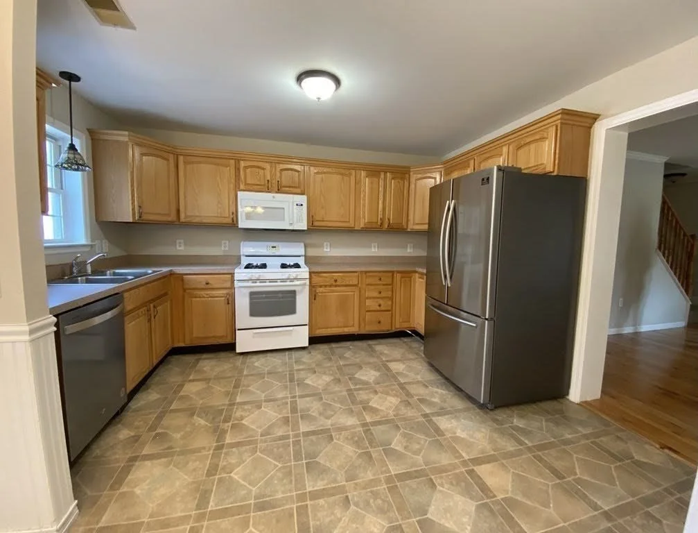 37 Glen Ave, Chelmsford