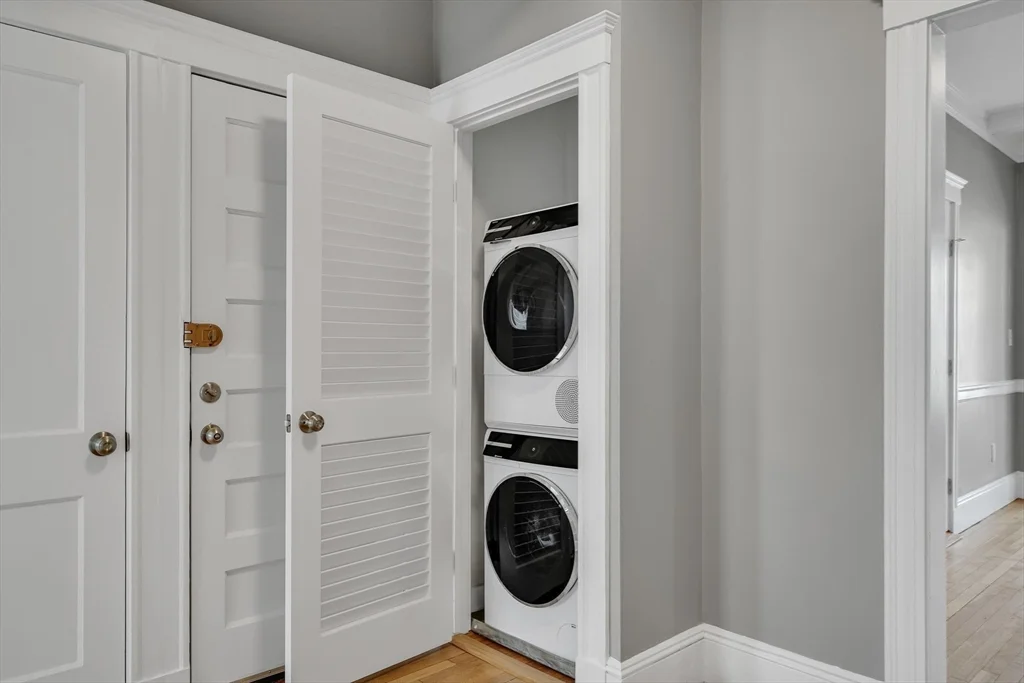 142 Sutherland Rd, Brighton