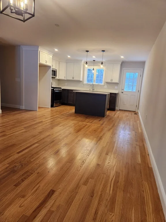 32 Four Seasons Dr, Hampstead