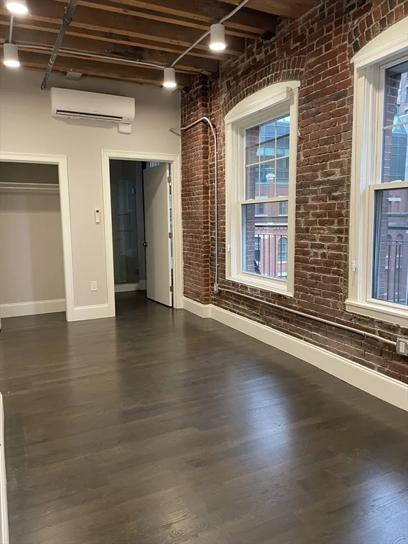 281 Franklin St, Downtown