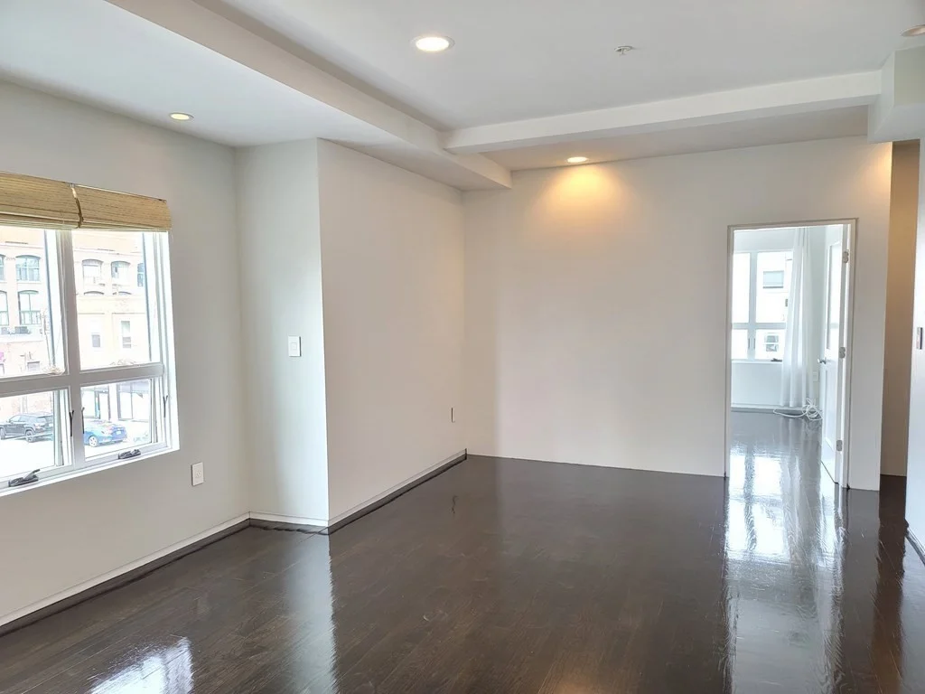 687 E 2nd St, South Boston