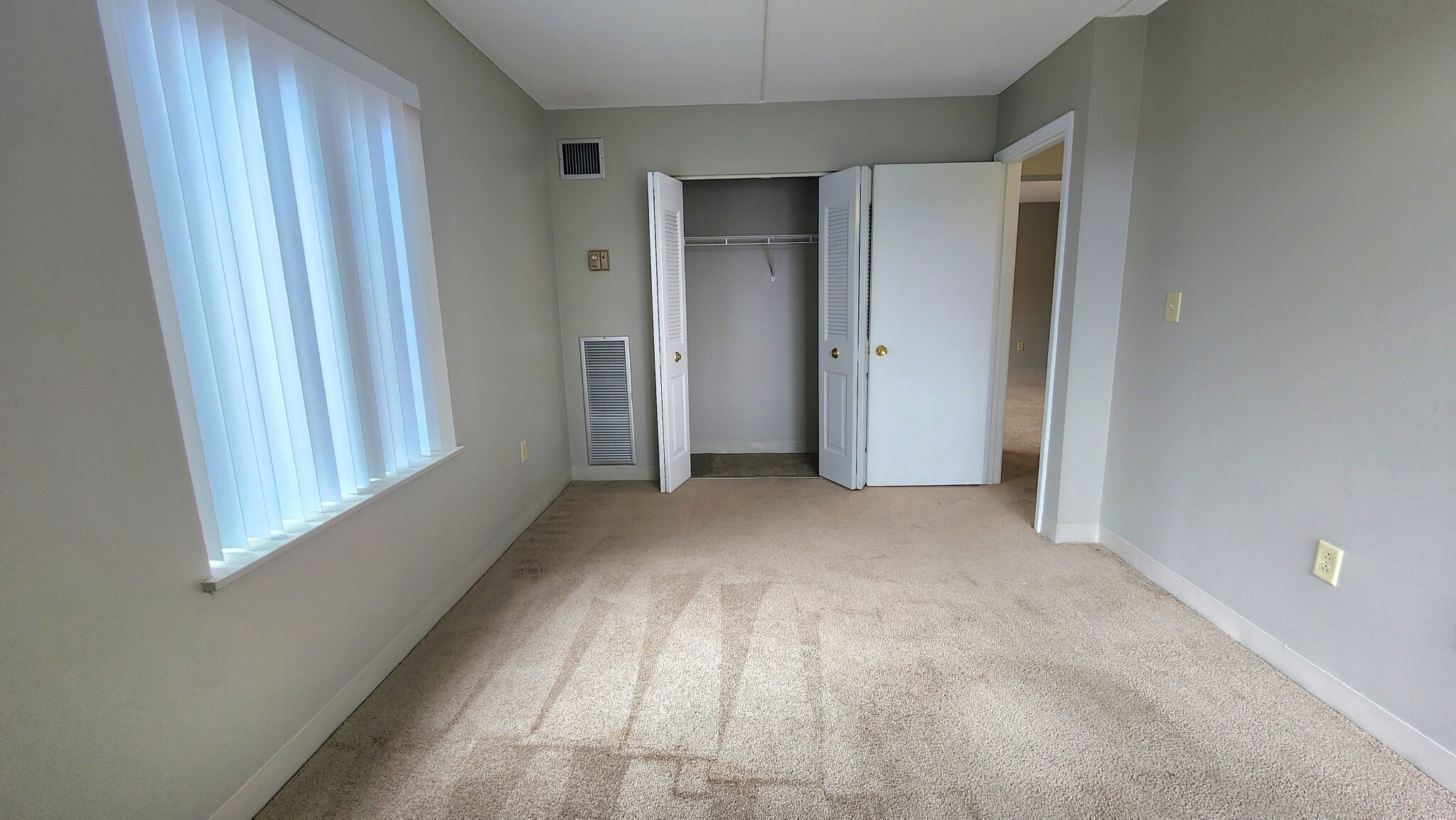 65 North Point Dr, Dorchester