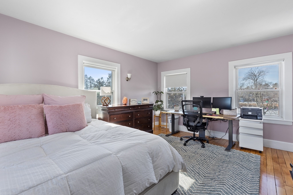 80 Dutcher St, Hopedale