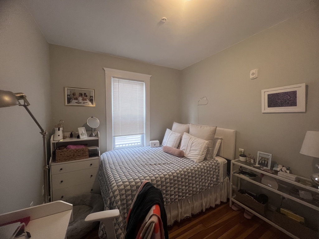 247 L St, South Boston