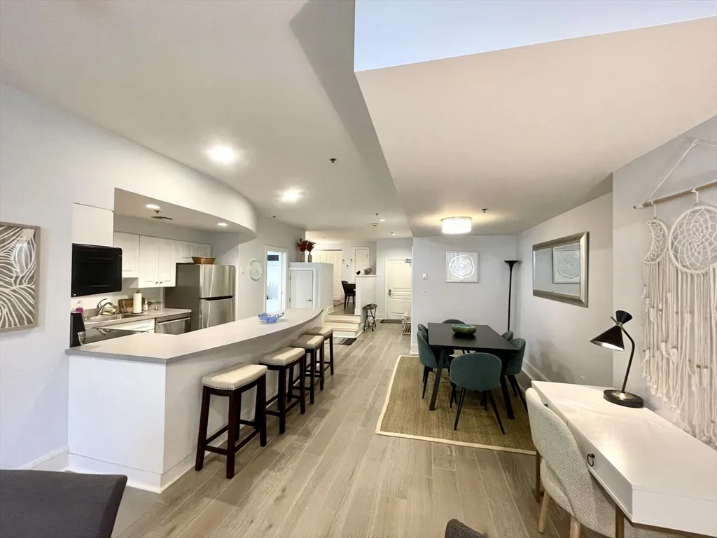 1387 Washington St, South End