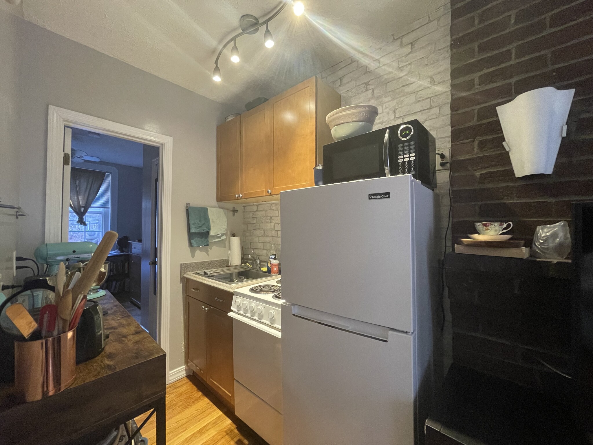 1 bed, 1 bath apartment for rent at 41 Anderson St Unit 1-1, Beacon Hill — photo 2 of 3