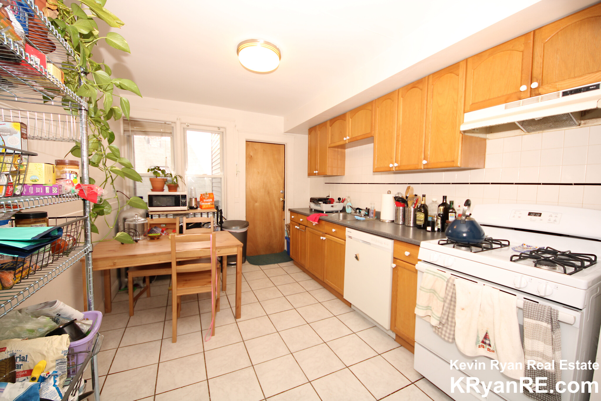 3 bed, 1 bath apartment for rent at 41 Atkins St Unit 4, Brighton — photo 2 of 3