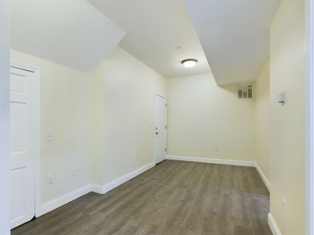 1 bed, 1 bath apartment for rent at 41 Calumet St Unit 1, Mission Hill — photo 5 of 12