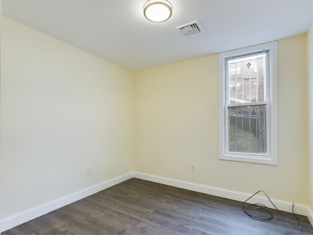 1 bed, 1 bath apartment for rent at 41 Calumet St Unit 1, Mission Hill — photo 6 of 12