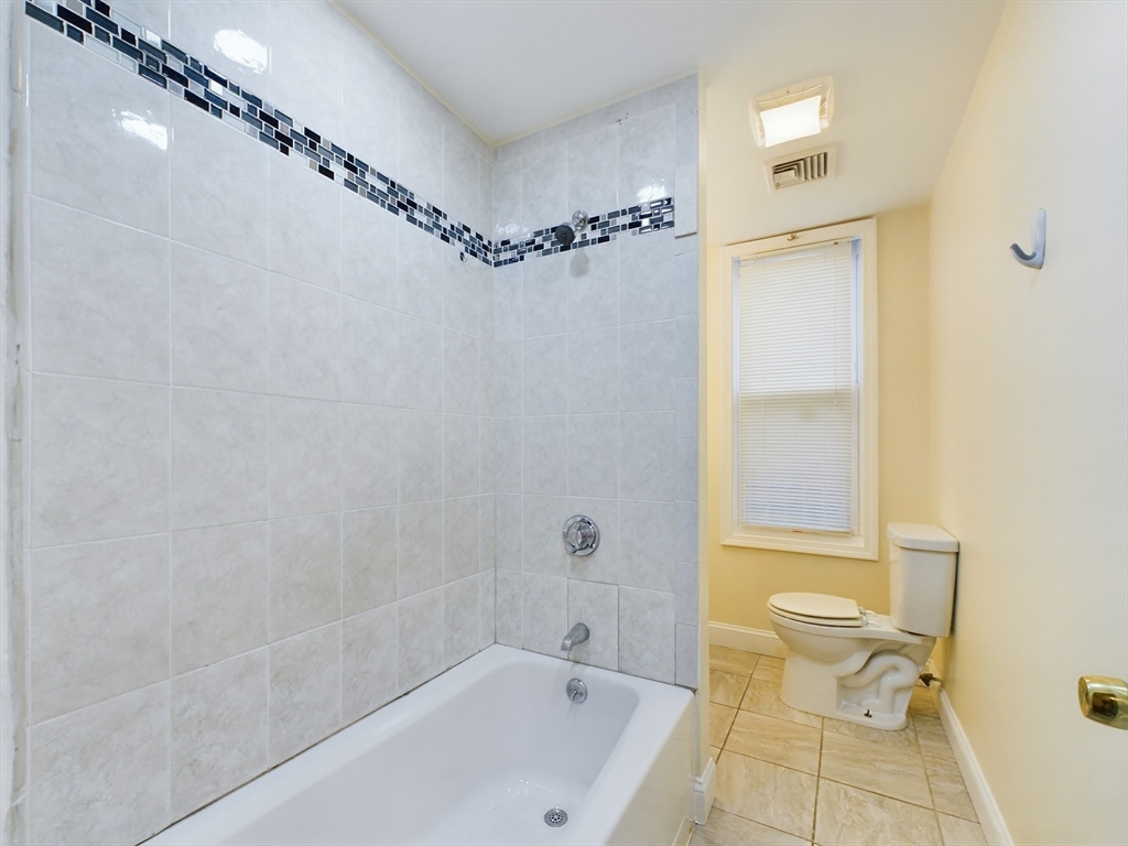 1 bed, 1 bath apartment for rent at 41 Calumet St Unit 1, Mission Hill — photo 8 of 12