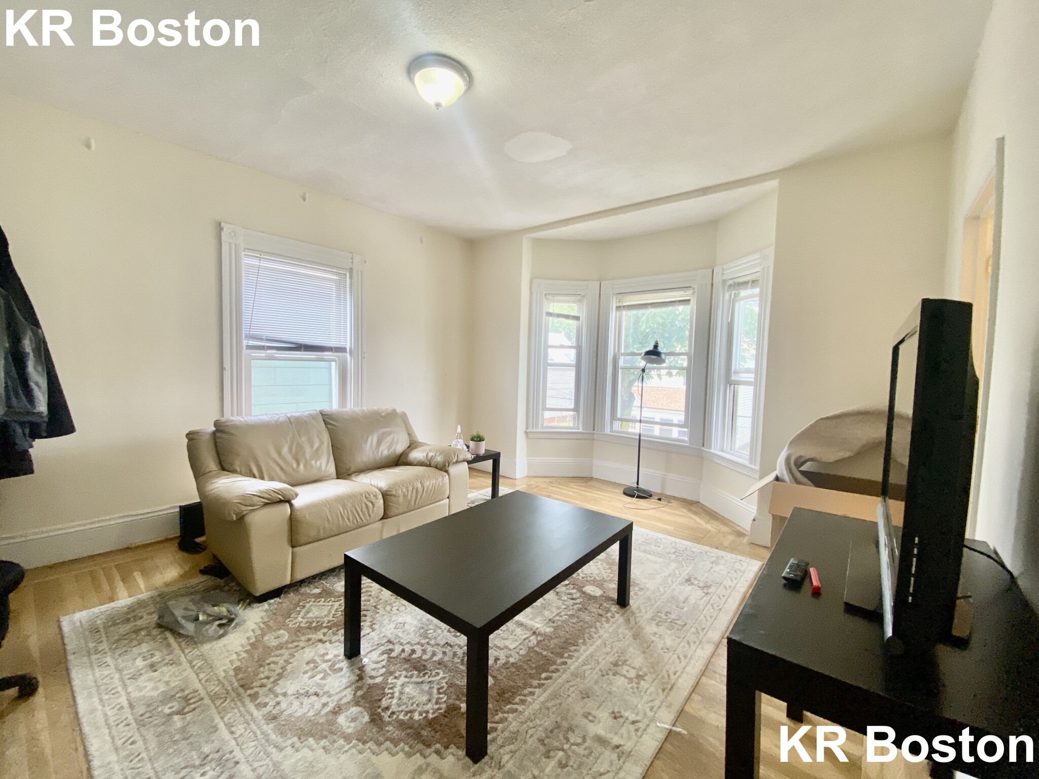 5 bed, 2 bath apartment for rent at 49 Pratt St Unit 2, Allston — photo 3 of 3