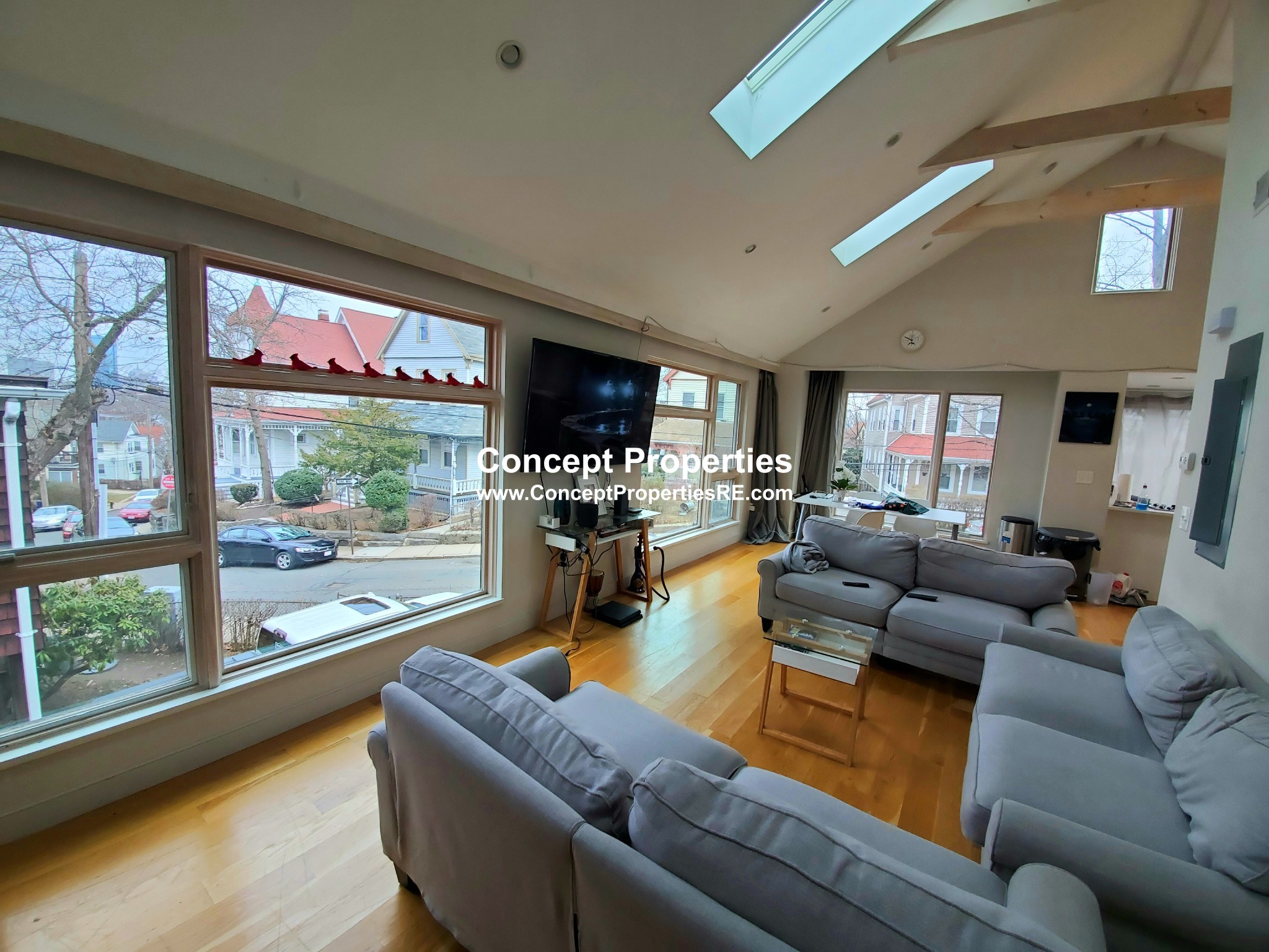 5 bed, 3 bath apartment for rent at 41 Thornton Unit 2, Mission Hill
