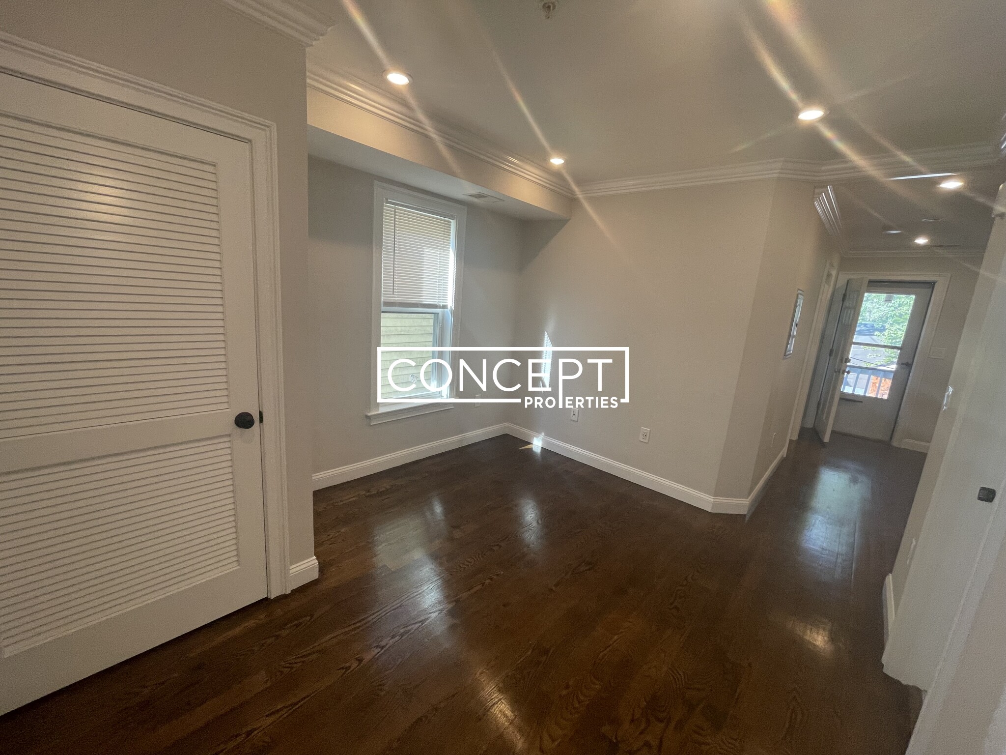 2 bed, 1 bath apartment for rent at 41 Walnut Park Unit 1, Roxbury — photo 6 of 13