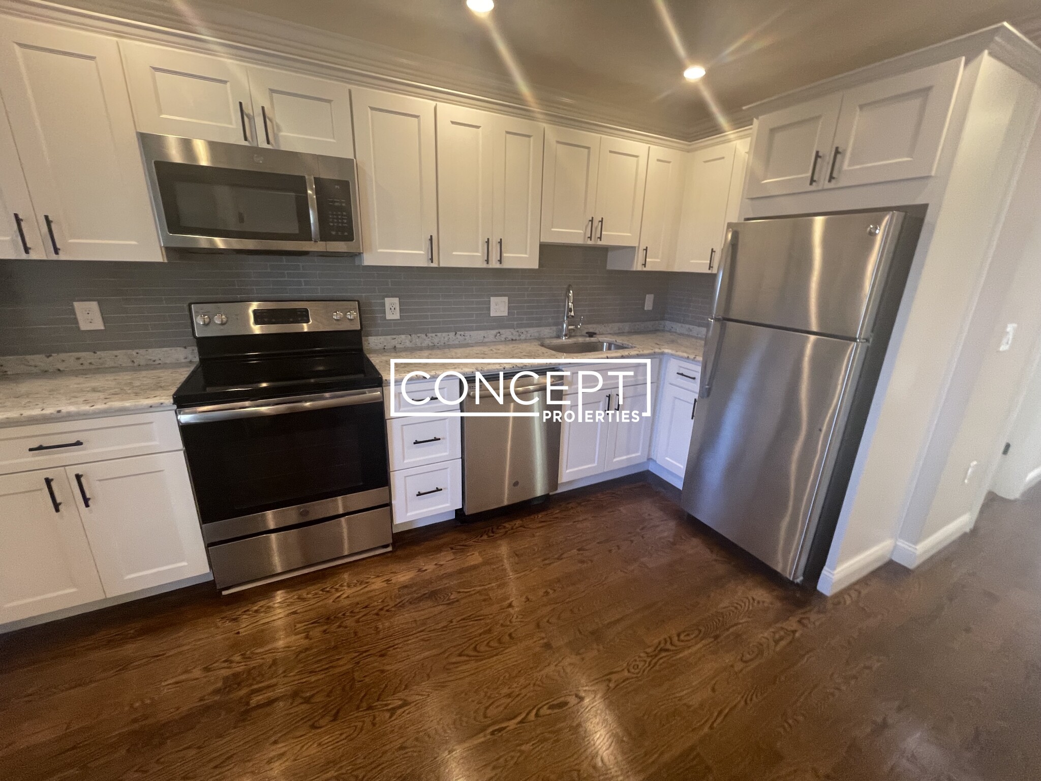 2 bed, 1 bath apartment for rent at 41 Walnut Park Unit 1, Roxbury — photo 2 of 13