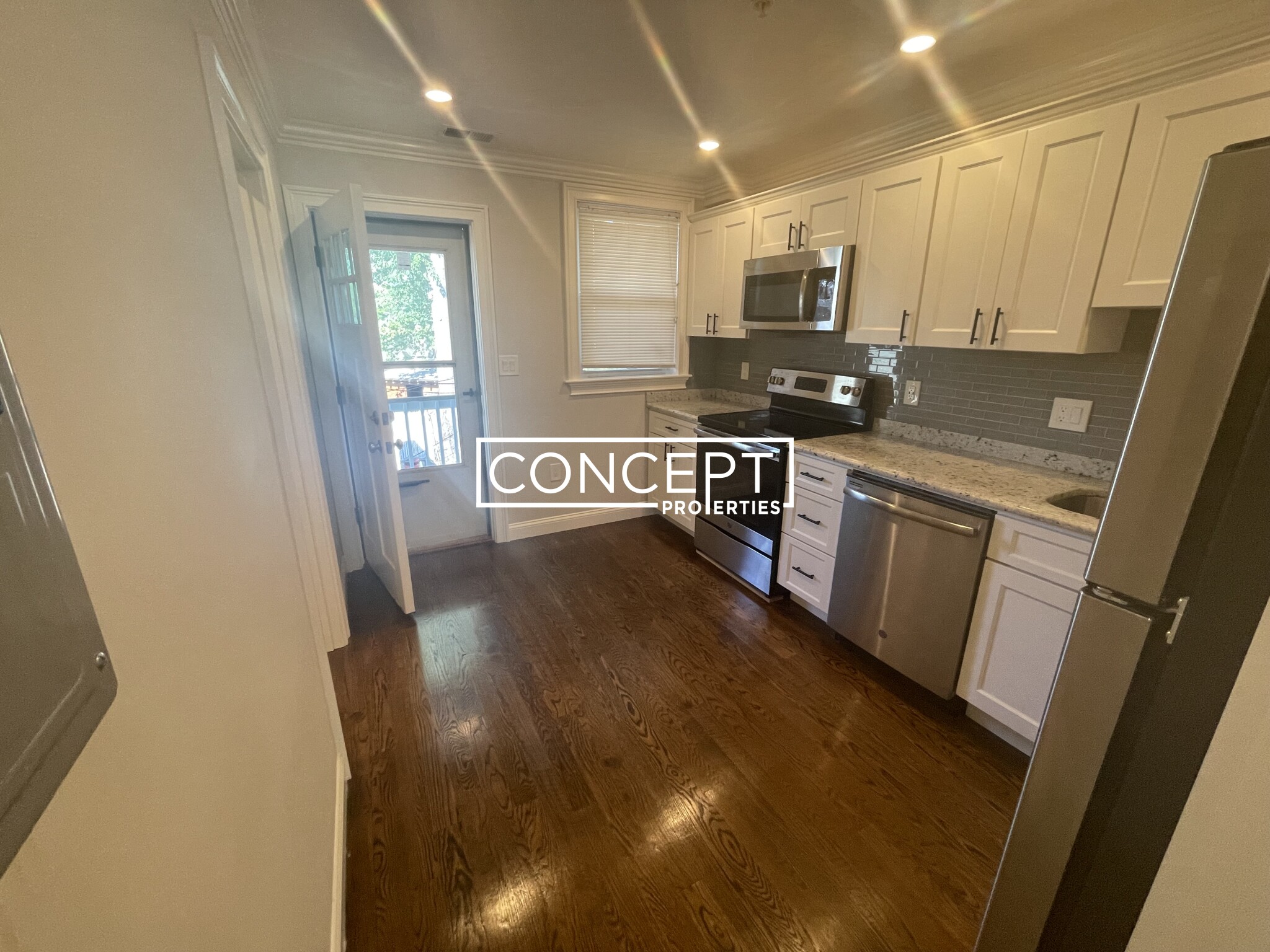 2 bed, 1 bath apartment for rent at 41 Walnut Park Unit 1, Roxbury — photo 4 of 13