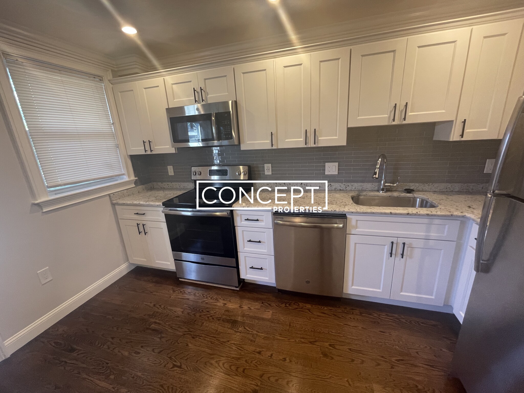 2 bed, 1 bath apartment for rent at 41 Walnut Park Unit 1, Roxbury — photo 5 of 13