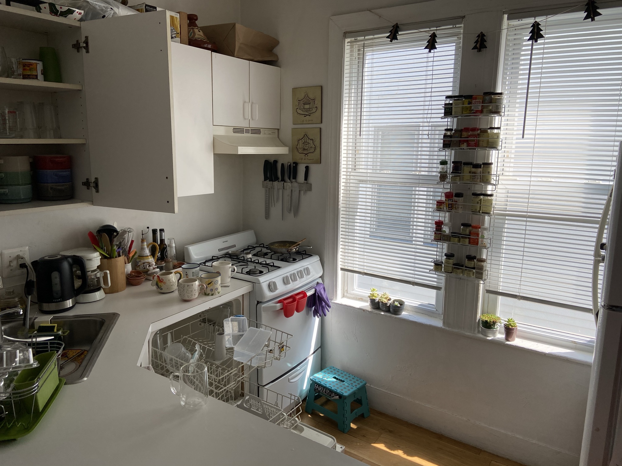 3 bed, 1 bath apartment for rent at 530 Cambridge St , Unit 2,, Allston — photo 5 of 6