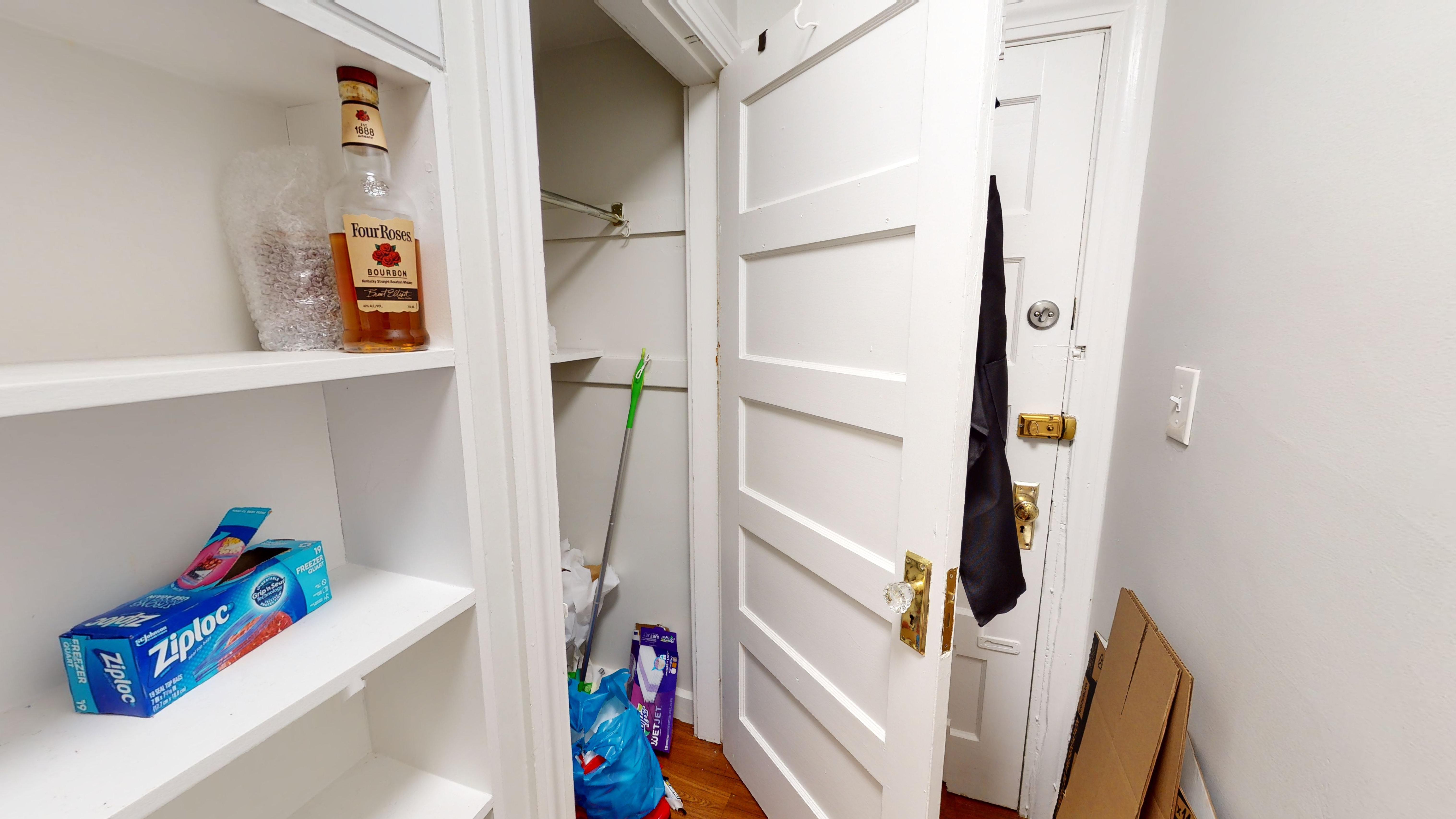 Studio bed, 1 bath apartment for rent at 41 Bowdoin St Unit B, Porter Square — photo 7 of 9