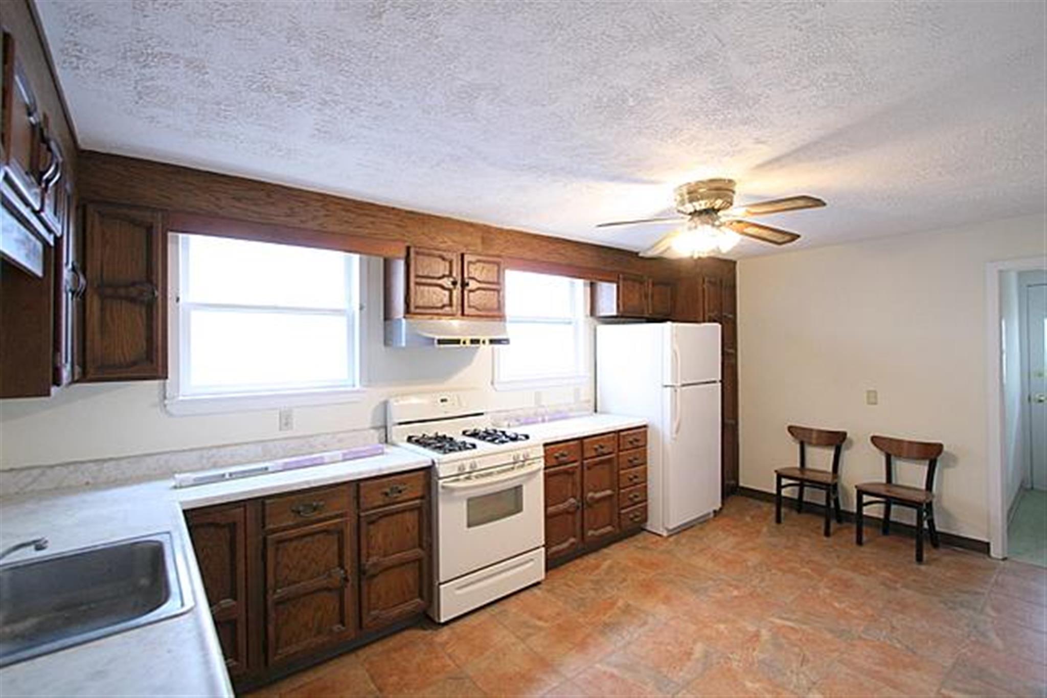 2.5 bed, 1 bath apartment for rent at 49 Porter Rd Unit 2, Porter Square — photo 5 of 29