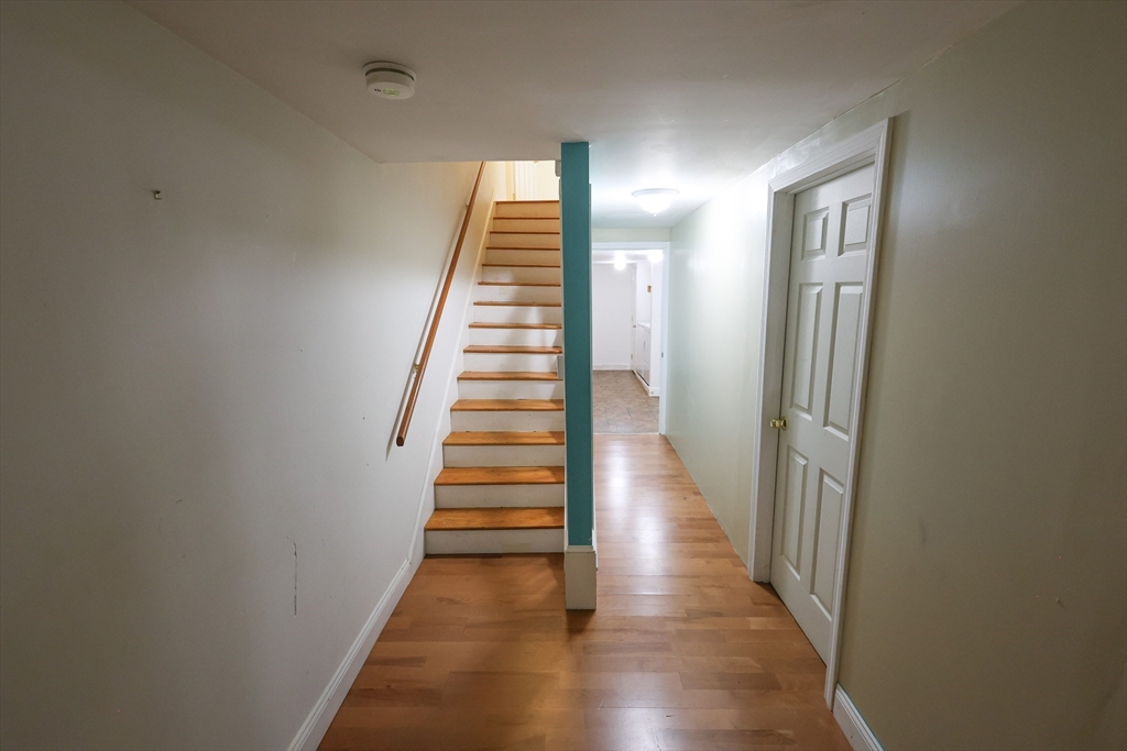 8 Mount Calvary Rd, Roslindale