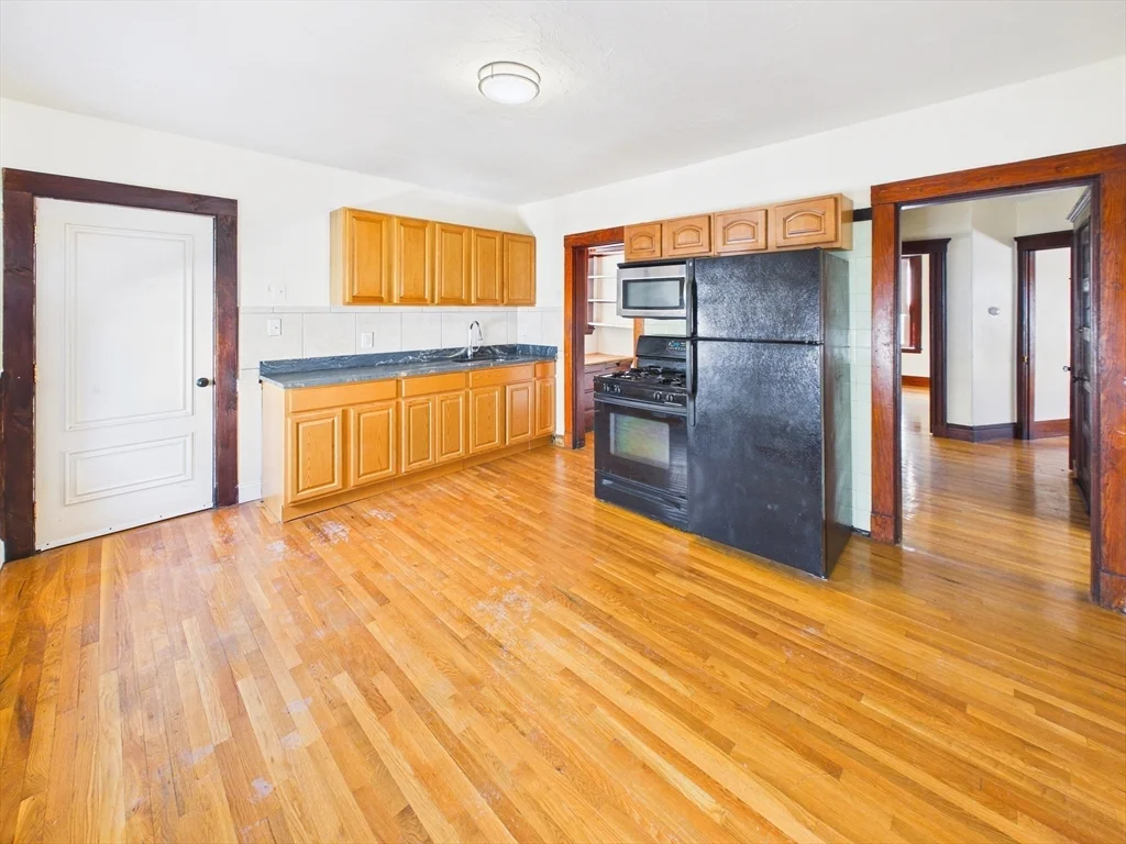 4 River St, East Dedham