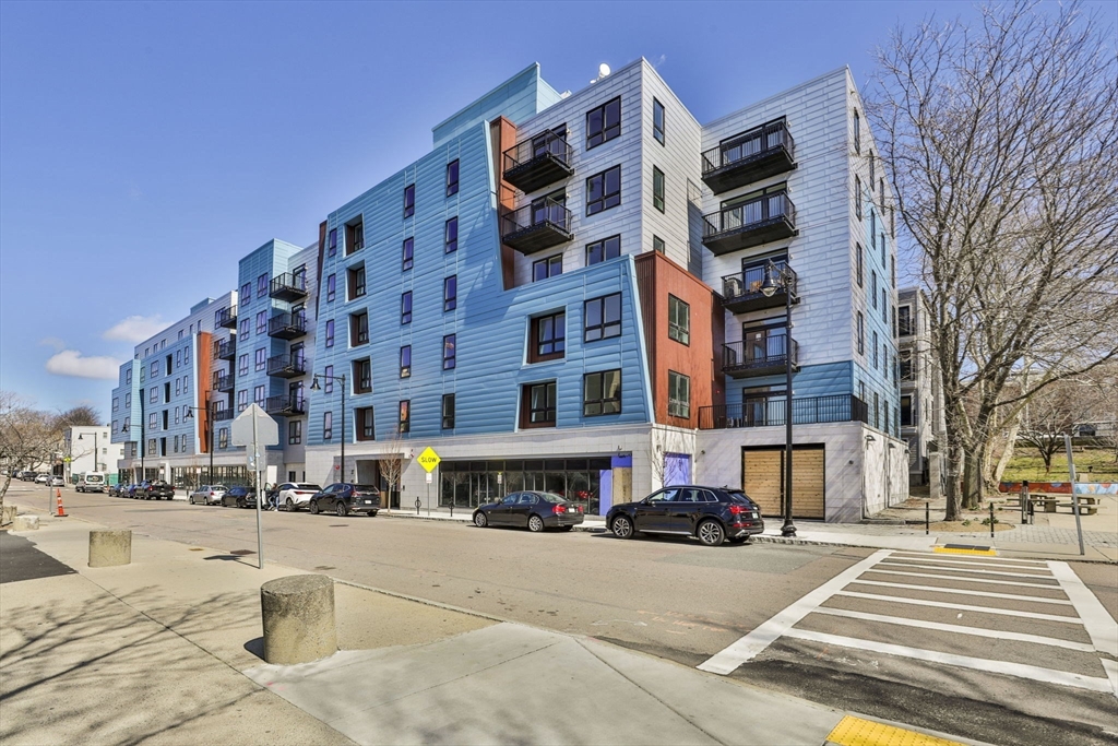 301 Border St, East Boston