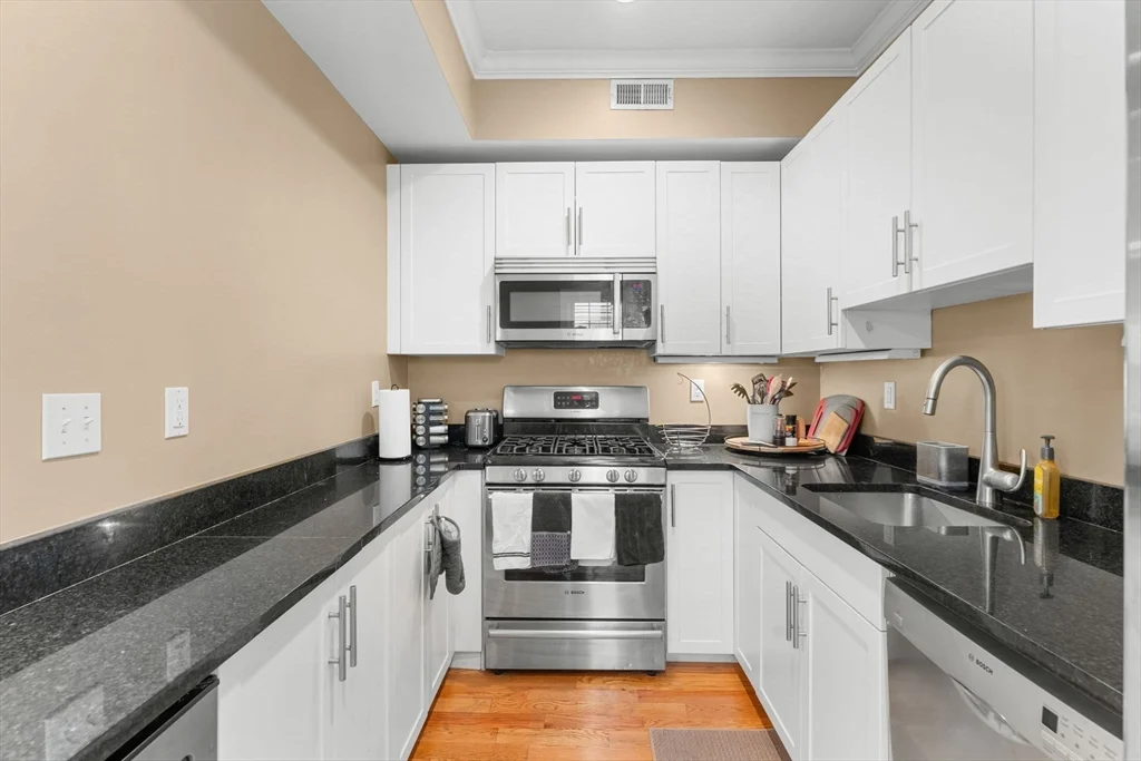 619 E 3rd St, South Boston