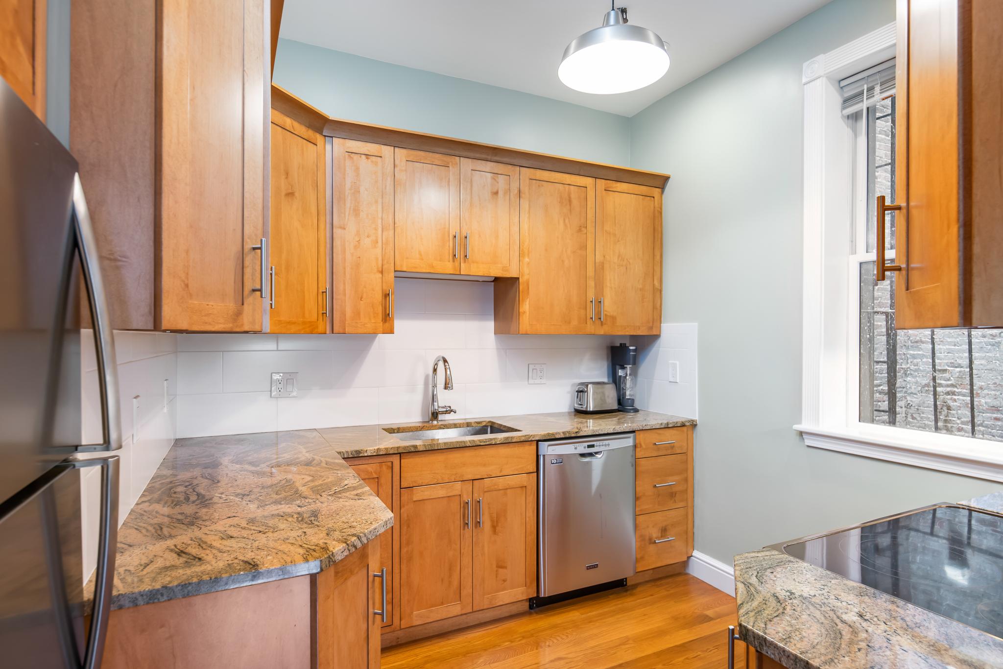3 bed, 2 bath apartment for rent at 411 Marlborough St Unit 6, Back Bay — photo 6 of 10