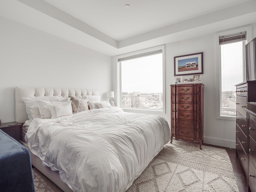 2 West 6th St, South Boston