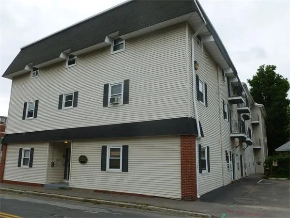 16 Richards Ave, North Attleboro