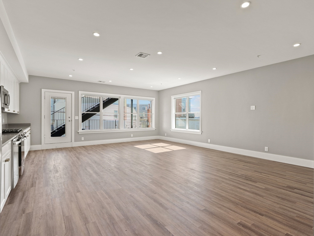 27 Vinton St, South Boston