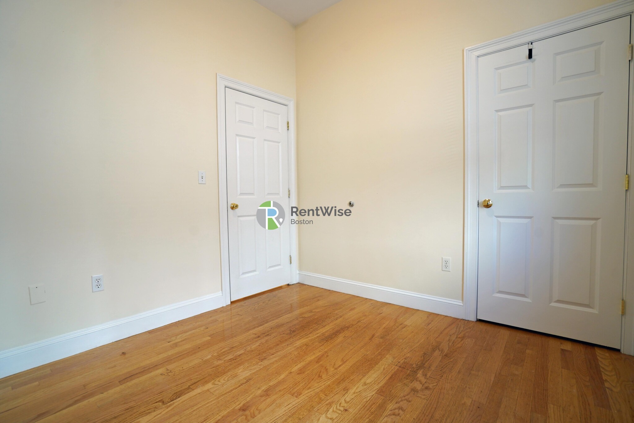 9 Gardner Ter, Allston