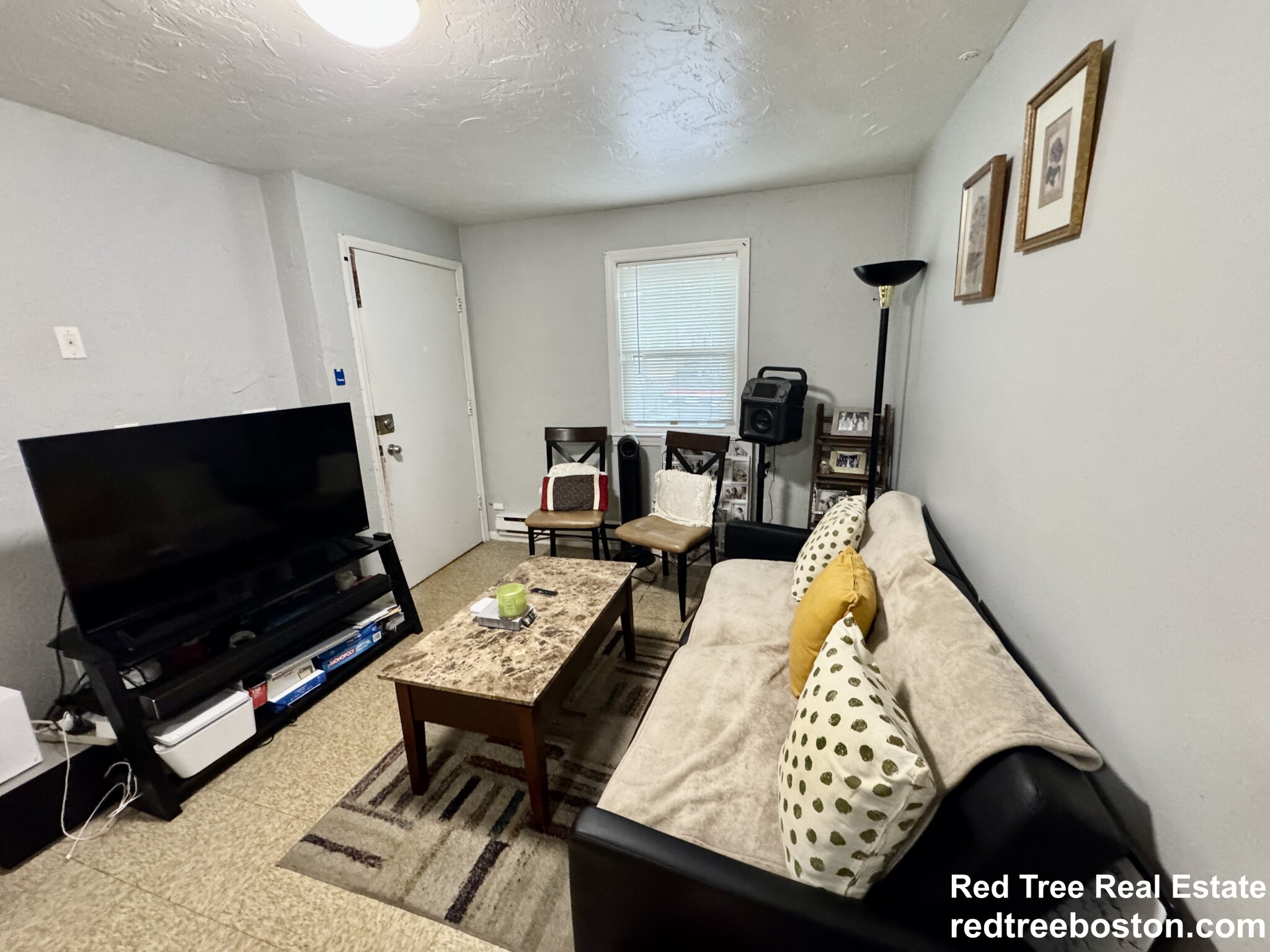 68 Readville, Hyde Park