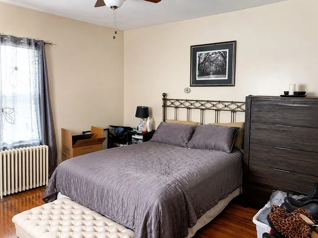 1512 Hyde Park, Hyde Park