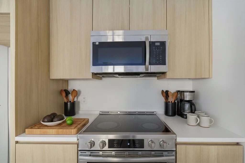 1035 Commonwealth Ave, Allston