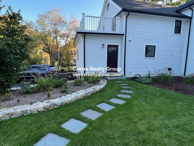769 Watertown St, Nonantum