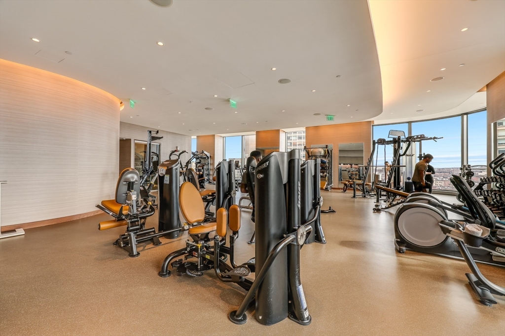 1 Dalton St, Back Bay