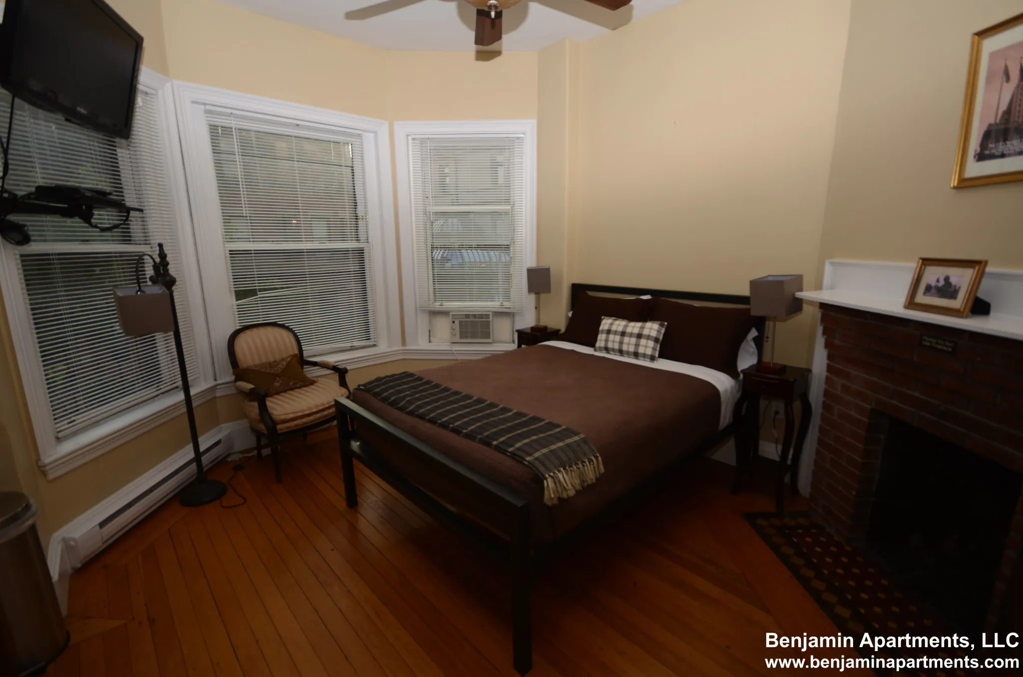 48 Hereford St, Back Bay