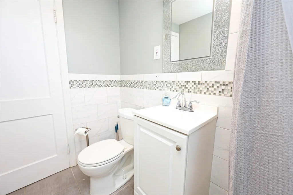 65 Clifford St, Hyde Park