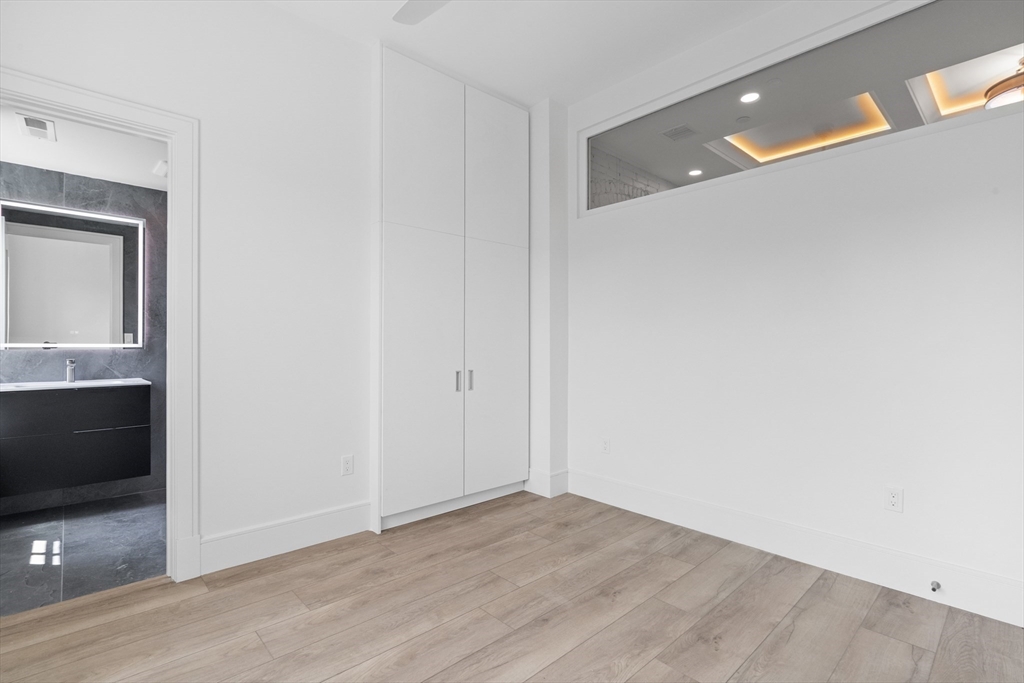 1580 Beacon St, Corey Hill