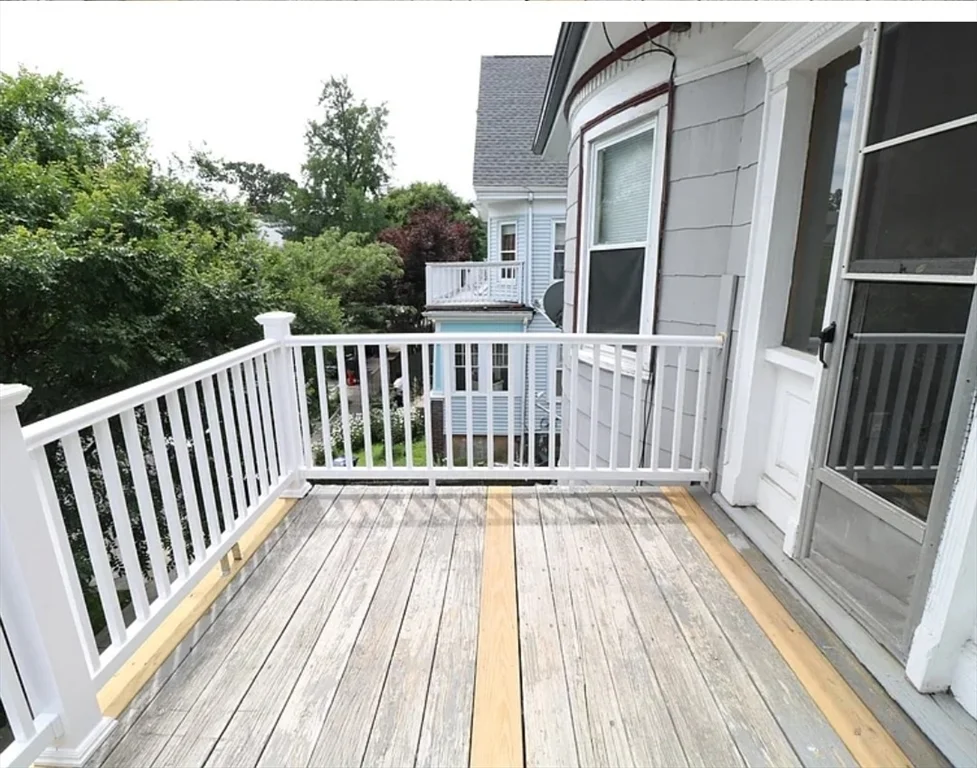 67 Tonawanda St, Dorchester