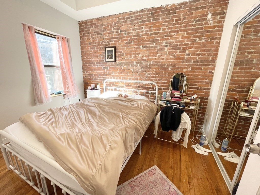 71 Gainsborough, Boston