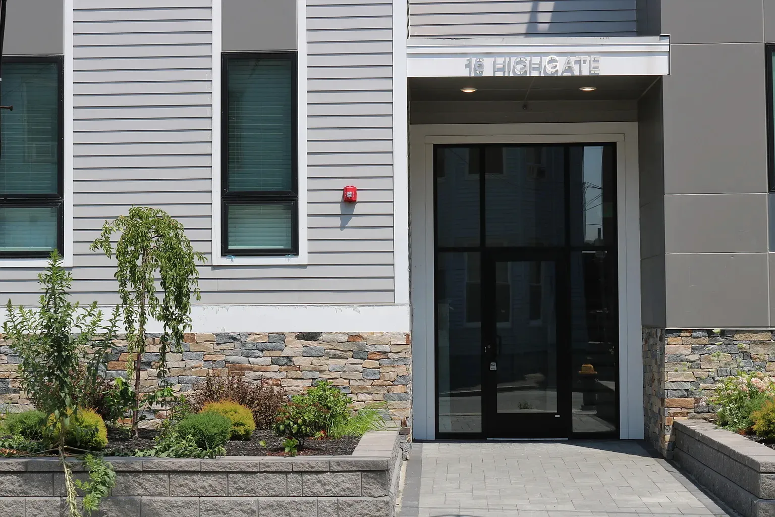 16 Highgate St, Allston