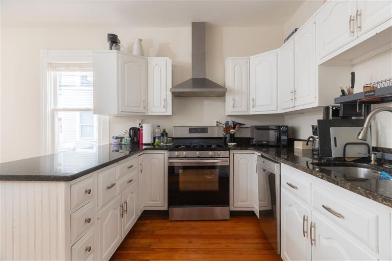 368 Washington St, The Port