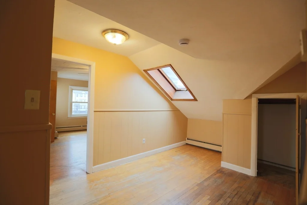 889 Pine, Fall River